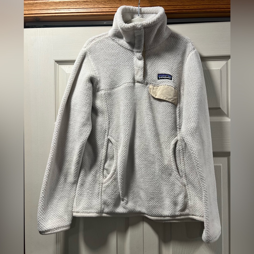 Patagonia Retool Cream Pullover Women’s Size XS Style 25442FA14